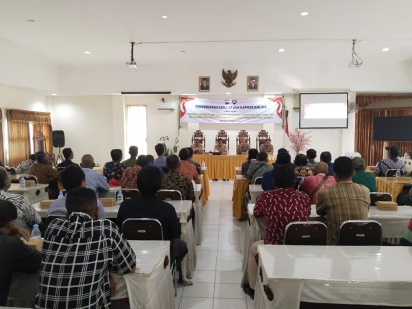 Tingkatkan Kemampuan Kaposkampling, Sat Binmas Polres Bojonegoro Berikan Pembinaan Keamanan Lingkungan